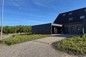 MODERN + RUHIG + GEMÜTLICH - Doppelhaushälfte mit gehobener Ausstattung in Eckernförde – Erlenring 8a, 24340 Rendsburg-Eckernförde (Kreis) – Vorschaubild 1