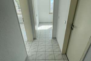 3 Zimmer - renoviert - 1.Obergeschoss – Margaretenstr 31, 46049 Lirich-Nord, Oberhausen – Vorschaubild 3