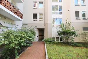 AUFZUG, BALKON & GEMEINSCHAFTLICHE DACHTERRASSE - ZENTRAL GELEGEN - ZUM NEU GESTALTEN – Die vollständige Adresse der Immobilie erhältst du vom Anbieter., 10715 Wilmersdorf, Berlin – Vorschaubild 21