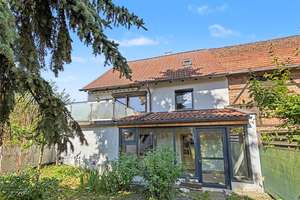 Kaufen und einziehen: Saniertes Einfamilienhaus in ruhiger Lage von Oppurg – Die vollständige Adresse der Immobilie erhältst du vom Anbieter., 7381 Oppurg – Vorschaubild 1