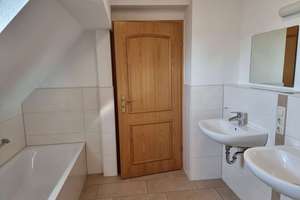 Baesweiler-Floverich | 4-Zimmer-Wohnung, 140 m² – Die vollständige Adresse der Immobilie erhältst du vom Anbieter., 52499 Baesweiler – Vorschaubild 4