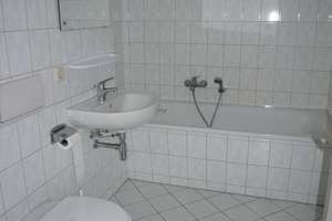 2. OG -  Helle 2-Zi.-Whg. mit Wanne und Lift ! frei ab 1.4.26 – Neefestraße 89, 9119 Kappel, Chemnitz – Vorschaubild 3