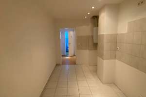 Elegante Wohnung, Stellplatz/Garage möglich. – Untere Lichtenplatzer Straße 10-10a, 42289 Heckinghausen, Wuppertal – Vorschaubild 1
