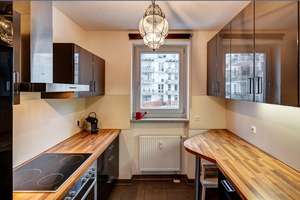 Möbliert: Ruhige Balkonwohnung mit Blick in den Innenhof – Die vollständige Adresse der Immobilie erhältst du vom Anbieter., 81679 Altbogenhausen, München – Vorschaubild 7