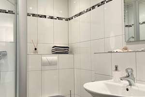 Penthouse in ruhiger Lage Bonn-Beuel – Die vollständige Adresse der Immobilie erhältst du vom Anbieter., 53225 Schwarzrheindorf/Vilich-Rheindorf, Bonn – Vorschaubild 8