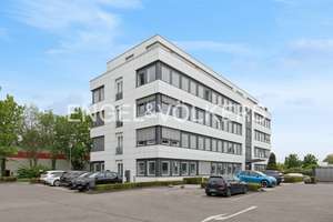 Diskrete Luxusresidenz: Repräsentatives Penthouse kombiniert Wohnen und Arbeiten – Die vollständige Adresse der Immobilie erhältst du vom Anbieter., 50858 Junkersdorf, Köln – Vorschaubild 14