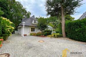 Familientraum im Grünen Exklusives Landhaus mit Wintergarten, Einliegerbereich & großem Privatgarten