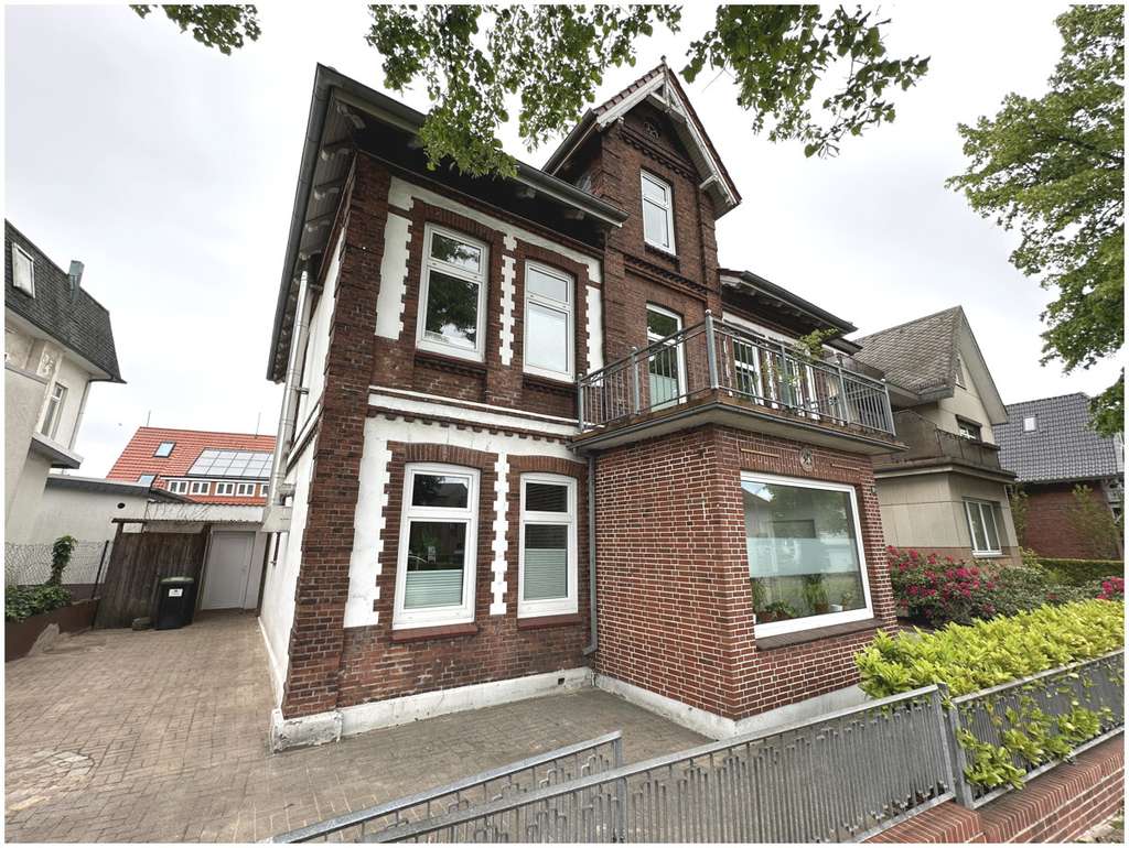Stadtvilla mit Wohn- und Gewerbeteil in Buxtehude