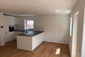 Effizienter Neubau (Kaum Nebenkosten) durch Erdwärme, Kühlung, Lüftung, PV & Garten – 8 Min. zum HBF – Die vollständige Adresse der Immobilie erhältst du vom Anbieter., 65933 Griesheim, Frankfurt am Main – Vorschaubild 3