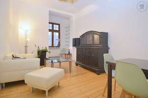 Schicke möblierte 2-Zimmer Altbau-Wohnung mit Balkon und Internet in Wiesbaden Biebrich – Die vollständige Adresse der Immobilie erhältst du vom Anbieter., 65203 Biebrich, Wiesbaden – Vorschaubild 1