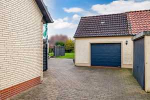Zweifamilienhaus auf großem Grundstück – Viel Platz für individuelle Gestaltungsmöglichkeiten – Oldenburg (Kreis) – Vorschaubild 4