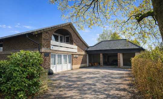 Mehrgenerationenhaus mit Gestaltungsspielraum und großem Garten