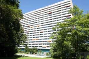 München-Solln - Apartment mit sonnigem Balkon, Wellnessbereich und Tierfaragenstellplatz