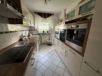 Gepflegte 3-Zimmer-Wohnung mit zwei Loggien, Garage und Gartenmitbenutzung