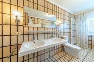 BUNGALOW MIT GROßEM GARTEN! Schwimmbad, Kamin und barrierefreier Zugang – Hochtaunuskreis – Vorschaubild 18