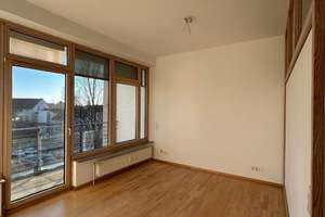 Balkon, EBK, Parkett, Dusche, Aufzug. Lichdurchflutete 2RWE in der nördlichen Innenstadt in Halle! – Die vollständige Adresse der Immobilie erhältst du vom Anbieter., 6108 Nördliche Innenstadt, Halle (Saale) – Vorschaubild 4