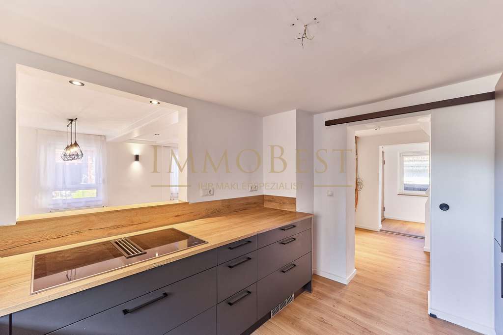 Immobilie in Eschbach - Sofort Bezugsbereit - Freistehendes Einfamilienhaus zum Kauf mit Garage, Hof und Nebengebäuden! - Bild 4