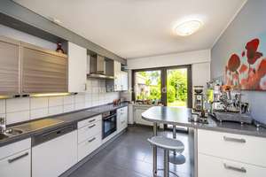 PLATZ FÜR GENERATIONEN – MODERNISIERTE BÄDER, KAMINOFEN, TERRASSE & GROSSER GARTEN – Die vollständige Adresse der Immobilie erhältst du vom Anbieter., 41069 Hehn, Mönchengladbach – Vorschaubild 13