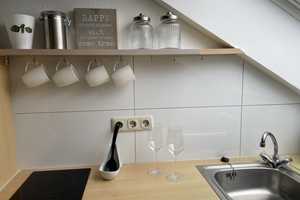  Vollmöbliertes 1-Raum-DG-Apartment mit Loggia und EBK in Bochum  – Bochum – Vorschaubild 6