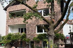Großzügige 2 Zimmer Wohnung in ruhiger, grüner Lage