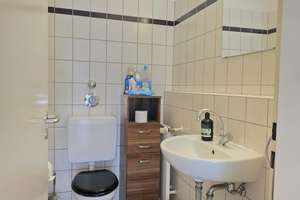 Direkt am See wohnen in Düsseldorf | Vollmöblierte 2-Zimmer-Wohnung | 70 qm + Garage – Die vollständige Adresse der Immobilie erhältst du vom Anbieter., 40591 Wersten, Düsseldorf – Vorschaubild 5