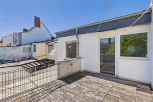 Bremen-Osterfeuerberg • Reihenmittelhaus mit viel Potenzial in zentraler Lage – Die vollständige Adresse der Immobilie erhältst du vom Anbieter., 28219 Osterfeuerberg, Bremen – Vorschaubild 28