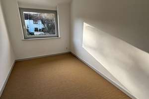 Mittelreihenhaus mit Südwest-Terrasse in Hamburg-Nienstedten – Befristete Vermietung für 5 Jahre – Die vollständige Adresse der Immobilie erhältst du vom Anbieter., 22609 Nienstedten, Hamburg – Vorschaubild 8