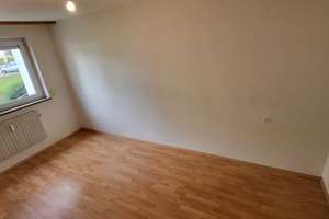 Von Privat in Stuttgart: 3-Zimmer-ETW mit Keller, Speicher und Garage – Solitudestraße 60, 70499 Bergheim, Stuttgart – Vorschaubild 7