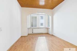 Lichtdurchflutete 4 ZKB Wohnung mit Loggia in gepflegtem Dreifamilienhaus in Saarbrücken-Malstatt