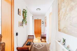 Südbalkon, Aufzug & mitten in der Stadt - 3 Zimmer Traum – 70180 Heusteigviertel, Stuttgart – Vorschaubild 2