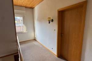 Wilnsdorf Oberdielfen, solide DHH ca. 100m² Wfl, Keller, Garage in guter Lage – Die vollständige Adresse der Immobilie erhältst du vom Anbieter., 57072 Siegen, Siegen – Vorschaubild 14