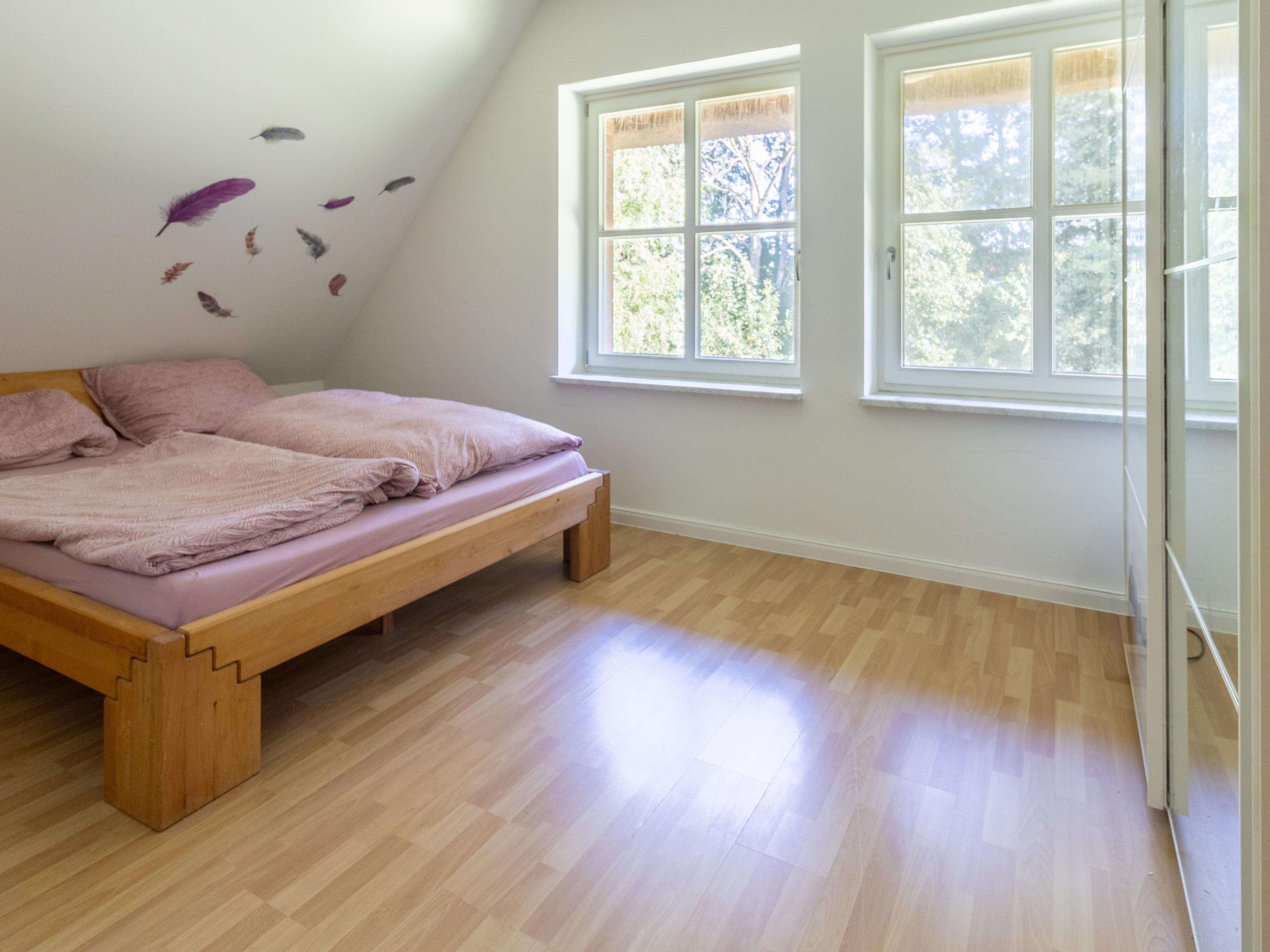 Immobilie in Zarrentin am Schaalsee - Reetdachhaus mit Charakter -                        modernes Wohnen in malerischer Umgebung - Bild 3