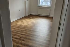 2-Zimmer-DG-Wohnung mit Balkon in Hannover - List, ruhige Lage – Die vollständige Adresse der Immobilie erhältst du vom Anbieter., 30161 List, Hannover – Vorschaubild 4