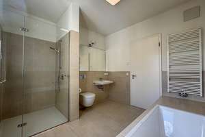Heinrich Heine Gärten: repräsentative 4 Zimmer-Penthouse-Wohnung mit Einbauküche und 3 Dachterrassen – Die vollständige Adresse der Immobilie erhältst du vom Anbieter., 40549 Heerdt, Düsseldorf – Vorschaubild 22