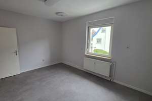 Helle 3-Zimmer-Wohnung mit Loggia und Wohnküche im beliebten Karlsruhe-Weiherfeld – Feldberstraße 2, 76199 Weiherfeld-Dammerstock, Karlsruhe – Vorschaubild 4
