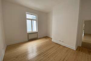 ALTBAU AT ITS BEST! STILVOLLE 3-ZIMMER-WOHNUNG INMITTEN DER WIESBADENER FUSSGÄNGERZONE! – Die vollständige Adresse der Immobilie erhältst du vom Anbieter., 65185 Mitte, Wiesbaden – Vorschaubild 7
