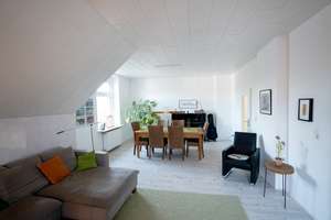 Viel Platz für den Alltag in dieser 6-Zimmer-Wohnung in Dortmund – Im Schellenkai 124, 44329 Derne, Dortmund – Vorschaubild 2