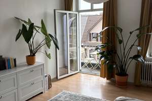     Charmanter Altbautraum: 3 Zimmer mit historischem Stuck und Deckenkunst in Mönchengladbach – Viersener Straße 134, 41063 Am Wasserturm, Mönchengladbach – Vorschaubild 3