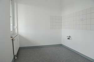 Im Erdgeschoss gelegene 2-Raum-Wohnung mit Balkon – Regensburger Str. 51, 9130 Sonnenberg, Chemnitz – Vorschaubild 3