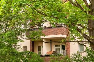 Gepflegte 2-Zimmer-Wohnung mit Loggia in Berlin-Zehlendorf – Die vollständige Adresse der Immobilie erhältst du vom Anbieter., 14169 Zehlendorf, Berlin – Vorschaubild 4