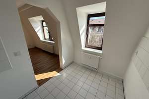 Lichtdurchflutete 3-Zimmer-Mansardwohnung im denkmalgeschützten Altbau - frisch saniert mit 69 m² – Gambrinusstraße 16, 1159 Friedrichstadt, Dresden – Vorschaubild 8