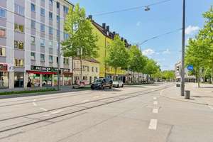 Urbanes Wohnen: 4-Zimmer-Wohnung mit Balkon! – Die vollständige Adresse der Immobilie erhältst du vom Anbieter., 81241 Pasing, München – Vorschaubild 2
