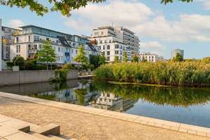 Top-Lage Belsenpark: Moderne 2-Zimmer-EG-Wohnung mit Terrasse und grünem Rückzugsort – Schanzenstrasse 62, 40549 Oberkassel, Düsseldorf – Vorschaubild 1