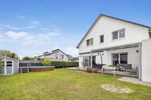 Willkommen zuhause: Neuwertiges Energiesparhaus in Fertigbauweise mit Garten in Feldrandlage – Rhein-Neckar-Kreis – Vorschaubild 1