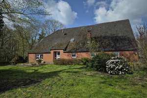 ***Bauernhaus auf 5.926 m² Grundstück in Westerstede-Hollriede***PROVISIONSFREI – Die vollständige Adresse der Immobilie erhältst du vom Anbieter., 26655 Westerstede – Vorschaubild 1