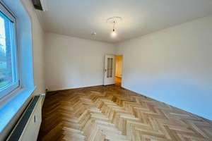 Helle 2,5-Zimmer-Wohnung mit Balkon und Blick ins Grüne