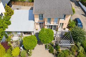 VON POLL | Durchdachtes Einfamilienhaus mit Gartenidylle und vielseitigem Raumangebot – Die vollständige Adresse der Immobilie erhältst du vom Anbieter., 90768 Vach, Flexdorf, Ritzmannshof, Fürth – Vorschaubild 2