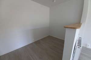 Eine 3 Raumwohnung mit Balkon wartet auf Familien oder eine 2-er WG – Rosenbergstr. 12, 1277 Gruna, Dresden – Vorschaubild 7