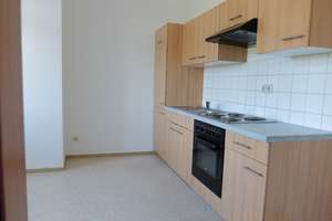 Wohlfühlnest zum mieten + 2 Monate keine Miete zahlen * – Heinrich-Schütz-Straße 114, 9130 Sonnenberg, Chemnitz – Vorschaubild 1