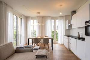 Ruhige 2-Zimmer-Wohnung am Ackermannbogen mit Balkon zum begrünten Innenhof